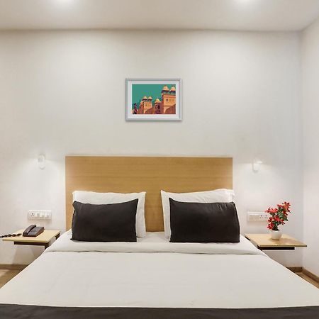 Townhouse Rajdhani Residency Sururnagar Zewnętrze zdjęcie